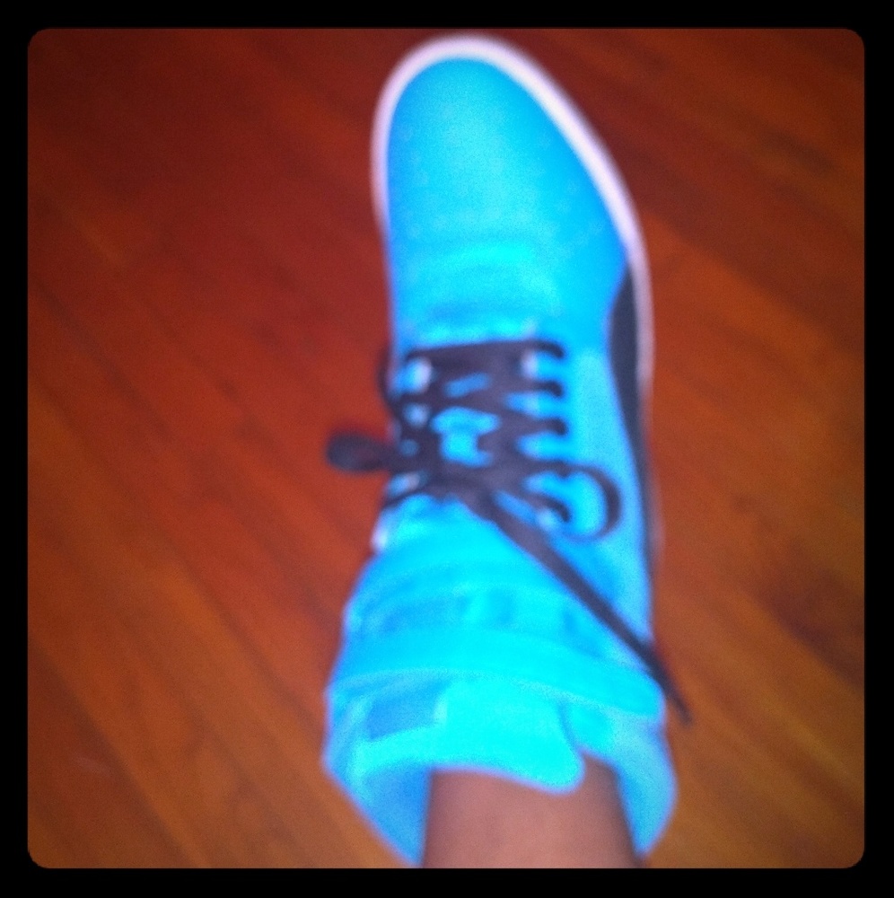 Wedge heal pumas